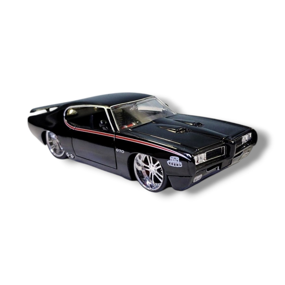 Jada Toys 1969 Pontiac GTO Judge‎ Black 1:24 Scale Diecast 90344